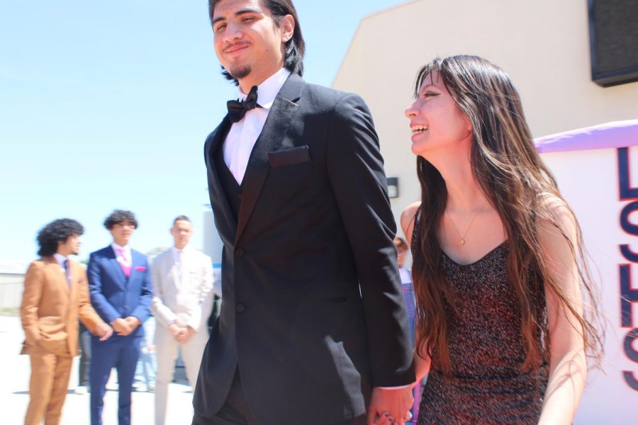 Emmanuel Arriero and Destiny Lopez are strolling down the red carpet with glade in their mood .